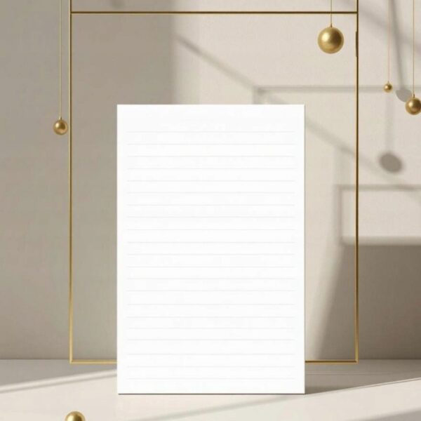 Otwarty notes w linie - subtelna jasnoszara liniatura i boczny margines 1,5 cm